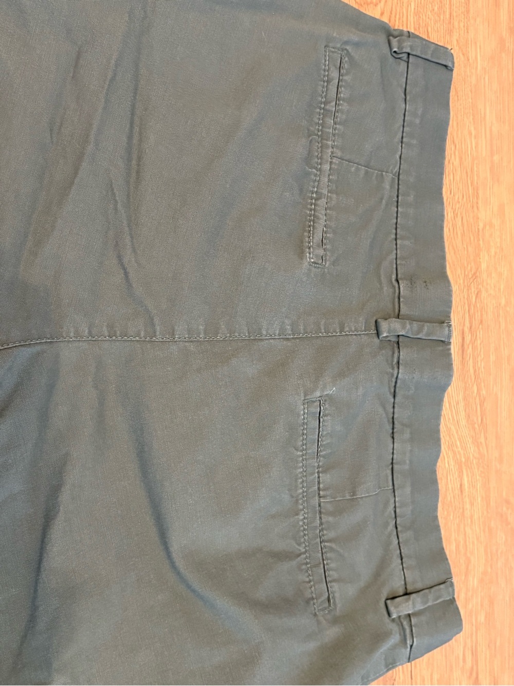Old Navy Ultimate Tech Cargo Shorts in Green 31W - Picture 4 of 6